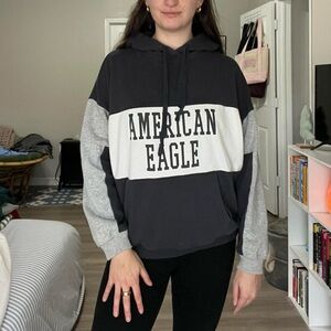 American Eagle oversized striped hoodie sweatshirt in navy, white, and gray